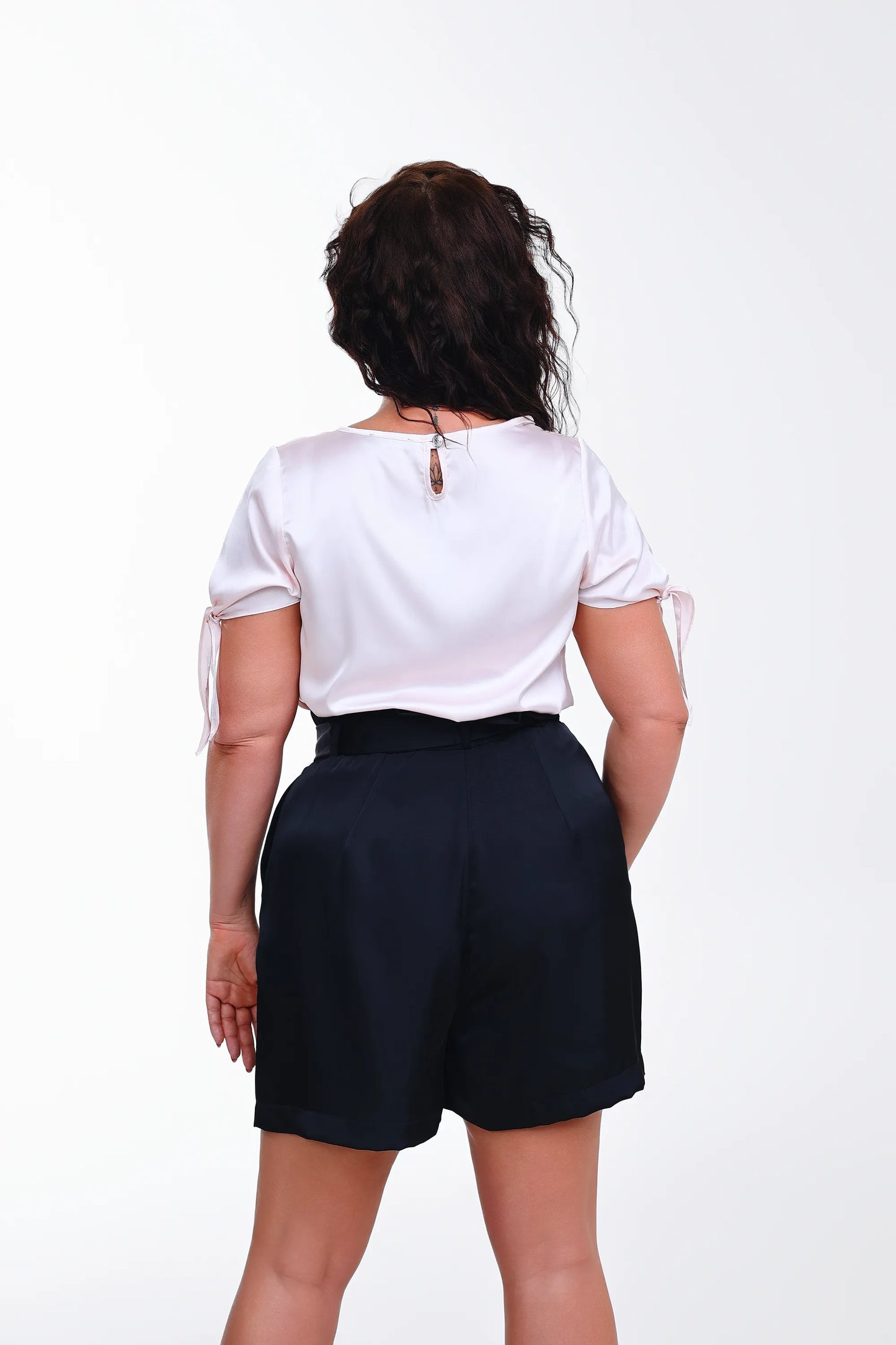 VANERIA short